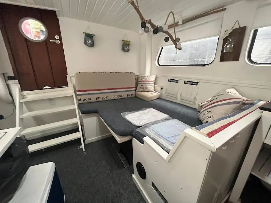 Classic Boat 4-6P Boco Living Rotterdam Marina Lejlighed Holland